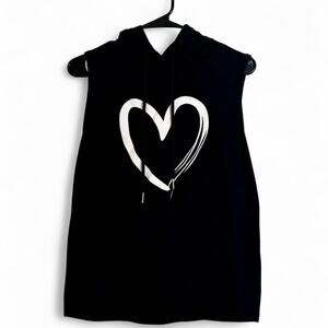 Black sleeveless hoodie with white heart